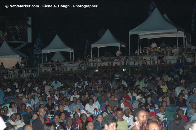 Venue & Audience - Air Jamaica Jazz & Blues Festival 2007 - The Art of Music -  Thursday, January 25th - 10th Anniversary - Air Jamaica Jazz & Blues Festival 2007 - The Art of Music - Tuesday, January 23 - Saturday, January 27, 2007, The Aqueduct on Rose Hall, Montego Bay, Jamaica - Negril Travel Guide, Negril Jamaica WI - http://www.negriltravelguide.com - info@negriltravelguide.com...!