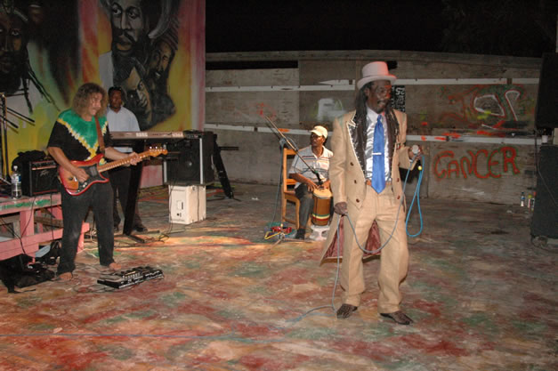 Culture - Culture's last Jamaican Concert - Money Cologne Promotions in Association with Bourbon Beach Presents Summer Splash - Monday, August 7, 2006 - Negril Travel Guide, Negril Jamaica WI - http://www.negriltravelguide.com - info@negriltravelguide.com...!