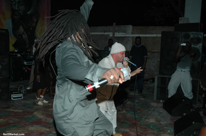 The Messenger, Reggae Super Star - Luciano - Gregory Isaacs - Bobby Dread - Swallow - backed by the Indika Band - Boubon Beach Restaurant, Beach Bar & Oceanfront Accommodations - Negril Travel Guide, Negril Jamaica WI - http://www.negriltravelguide.com - info@negriltravelguide.com...!