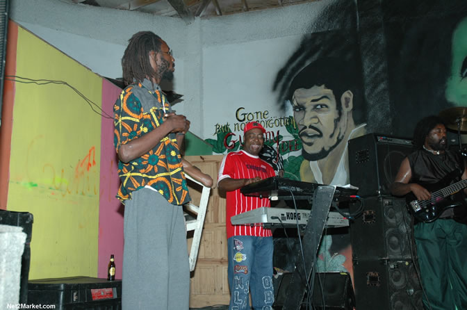 The Messenger, Reggae Super Star - Luciano - Gregory Isaacs - Bobby Dread - Swallow - backed by the Indika Band - Boubon Beach Restaurant, Beach Bar & Oceanfront Accommodations - Negril Travel Guide, Negril Jamaica WI - http://www.negriltravelguide.com - info@negriltravelguide.com...!