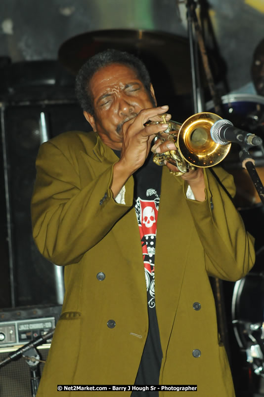 Bunny Wailer & King Yellowman at Bourbon Beach - Monday, February 25, 2008 - Bourbin Beach Restaurant, Bar, Oceanfront Accommodatioins, Live Reggae Music & Disco, Norman Manley Boulevard, Negril, Westmoreland, Jamaica W.I. - Photographs by Net2Market.com - Barry J. Hough Sr, Photographer - Negril Travel Guide, Negril Jamaica WI - http://www.negriltravelguide.com - info@negriltravelguide.com...!