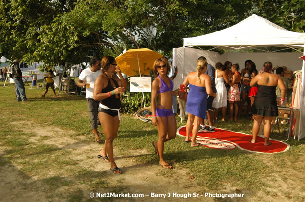 Hybrid Go Ultra - Independence Negril 2K7 - A Barefoot Beach Party @ The Hybrid Beach Cove aka Half Moon Beach Club, Sunday, August 5, 2007, Half Moon Beach, Hanover Parish, Jamaica - Negril Travel Guide.com, Negril Jamaica WI - http://www.negriltravelguide.com - info@negriltravelguide.com...!