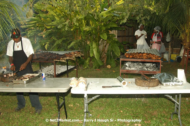 Hybrid Go Ultra - Independence Negril 2K7 - A Barefoot Beach Party @ The Hybrid Beach Cove aka Half Moon Beach Club, Sunday, August 5, 2007, Half Moon Beach, Hanover Parish, Jamaica - Negril Travel Guide.com, Negril Jamaica WI - http://www.negriltravelguide.com - info@negriltravelguide.com...!