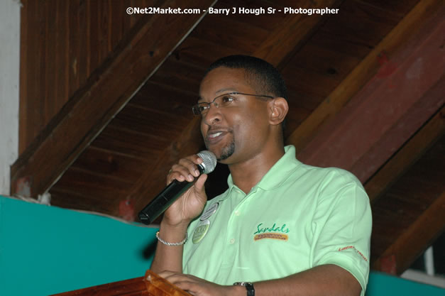 JUTA Tours Negril Chapter Annual Meeting - Clive Gordon Re-Elected as President, May 30, 2007, Negril Hills Golf Course, Sheffield, Westmoreland, Jamaica, W.I.  - Photographs by Net2Market.com - Negril Travel Guide, Negril Jamaica WI - http://www.negriltravelguide.com - info@negriltravelguide.com...!