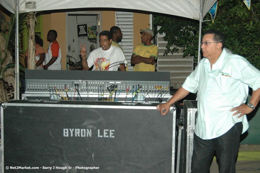 Jamaica Carnival 2007 @ The Jungle, Friday, March 2, 2007, The Jungle, Norman Manley Boulevard, Negril, Westmoreland, Jamaica W.I. - Negril Travel Guide, Negril Jamaica WI - http://www.negriltravelguide.com - info@negriltravelguide.com...!