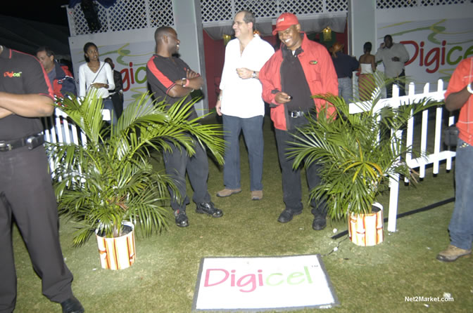 Around The Venue - Air Jamaica Jazz & Blues 2005 - The Art Of Music - Cinnamon Hill Golf Course, Rose Hall, Montego Bay - Negril Travel Guide, Negril Jamaica WI - http://www.negriltravelguide.com - info@negriltravelguide.com...!