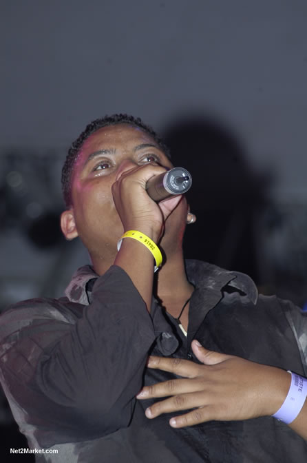 Azucar Negra - Air Jamaica Jazz & Blues 2005 - The Art Of Music - Cinnamon Hill Golf Course, Rose Hall, Montego Bay - Negril Travel Guide, Negril Jamaica WI - http://www.negriltravelguide.com - info@negriltravelguide.com...!