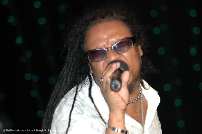 Maxi Priest - Air Jamaica Jazz & Blues Festival 2006 - The Art of Music - Cinnamon Hill Golf Club - Rosehall Resort & Country Club, Montego Bay, Jamaica W.I. - Thursday, Saturday 28, 2006 - Negril Travel Guide, Negril Jamaica WI - http://www.negriltravelguide.com - info@negriltravelguide.com...!