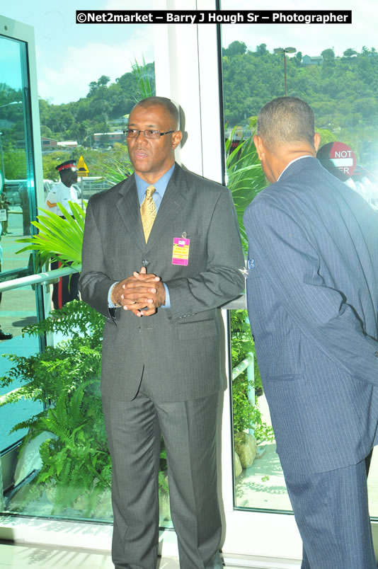 The Unveiling Of The Commemorative Plaque By The Honourable Prime Minister, Orette Bruce Golding, MP, And Their Majesties, King Juan Carlos I And Queen Sofia Of Spain - On Wednesday, February 18, 2009, Marking The Completion Of The Expansion Of Sangster International Airport, Venue at Sangster International Airport, Montego Bay, St James, Jamaica - Wednesday, February 18, 2009 - Photographs by Net2Market.com - Barry J. Hough Sr, Photographer/Photojournalist - Negril Travel Guide, Negril Jamaica WI - http://www.negriltravelguide.com - info@negriltravelguide.com...!