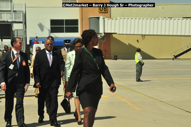 The Unveiling Of The Commemorative Plaque By The Honourable Prime Minister, Orette Bruce Golding, MP, And Their Majesties, King Juan Carlos I And Queen Sofia Of Spain - On Wednesday, February 18, 2009, Marking The Completion Of The Expansion Of Sangster International Airport, Venue at Sangster International Airport, Montego Bay, St James, Jamaica - Wednesday, February 18, 2009 - Photographs by Net2Market.com - Barry J. Hough Sr, Photographer/Photojournalist - Negril Travel Guide, Negril Jamaica WI - http://www.negriltravelguide.com - info@negriltravelguide.com...!