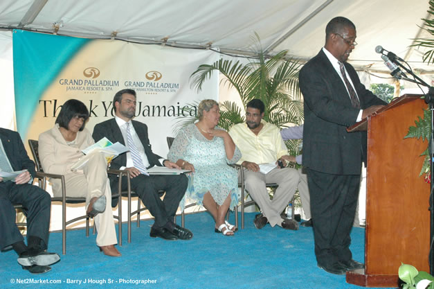 Palladium Hotels & Resorts - Groundbreaking of the 1600-Room Grand Palladium Lady Hamilton Resort & Spa and the Grand Palludium Jamaica Resort & Spa - Special Address: The Most Honorable Portia Simpson-Miller, O.N., M.P., Prime Minister of Jamaica - The Point, Lucea, Hanover, Saturday, November 11, 2006 @ 2:00 pm - Negril Travel Guide, Negril Jamaica WI - http://www.negriltravelguide.com - info@negriltravelguide.com...!