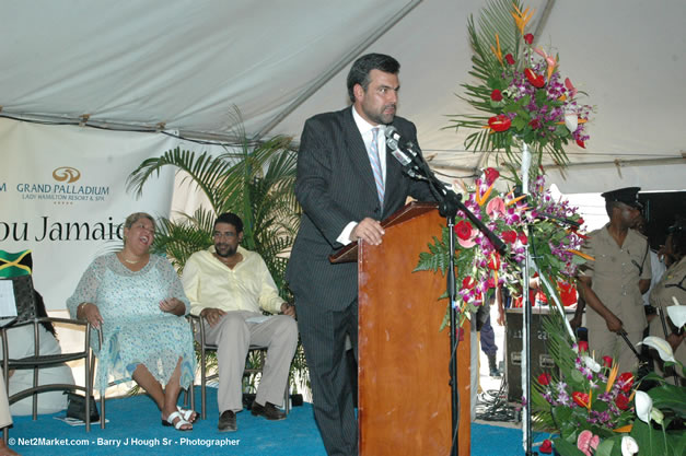 Palladium Hotels & Resorts - Groundbreaking of the 1600-Room Grand Palladium Lady Hamilton Resort & Spa and the Grand Palludium Jamaica Resort & Spa - Special Address: The Most Honorable Portia Simpson-Miller, O.N., M.P., Prime Minister of Jamaica - The Point, Lucea, Hanover, Saturday, November 11, 2006 @ 2:00 pm - Negril Travel Guide, Negril Jamaica WI - http://www.negriltravelguide.com - info@negriltravelguide.com...!