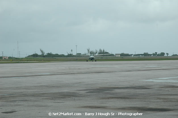 Intl. Airl Link - The Ultimate Connection - MBJ Airports Limited - Sangster International Airport - Domestic Terminal - Montego Bay, St James, Jamaica W.I. - MBJ Limited - Transforming Sangster International Airport into a world class facility - Photographs by Net2Market.com - Negril Travel Guide, Negril Jamaica WI - http://www.negriltravelguide.com - info@negriltravelguide.com...!