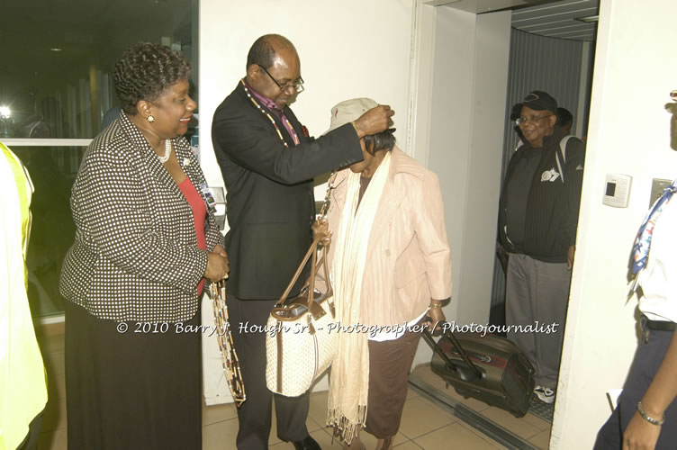 US Airways Inaugurtes New Service from Phoenix Sky Harbor International Airport to Sangster International Airport, Friday, December 18, 2009, Sangster International Airport, Montego Bay, St. James, Jamaica W.I. - Photographs by Net2Market.com - Barry J. Hough Sr, Photographer/Photojournalist - The Negril Travel Guide - Negril's and Jamaica's Number One Concert Photography Web Site with over 40,000 Jamaican Concert photographs Published -  Negril Travel Guide, Negril Jamaica WI - http://www.negriltravelguide.com - info@negriltravelguide.com...!