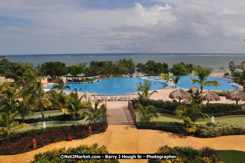 MBJ Airports Limited Welcomes Participants for 2008 ACI [Airports Council International] Airport Operations Seminar @ The Iberostar Hotel - Wednesday - Saturday, October 23 - 25, 2008 - MBJ Airports Limited, Montego Bay, St James, Jamaica - Photographs by Net2Market.com - Barry J. Hough Sr. Photojournalist/Photograper - Photographs taken with a Nikon D300 - Negril Travel Guide, Negril Jamaica WI - http://www.negriltravelguide.com - info@negriltravelguide.com...!