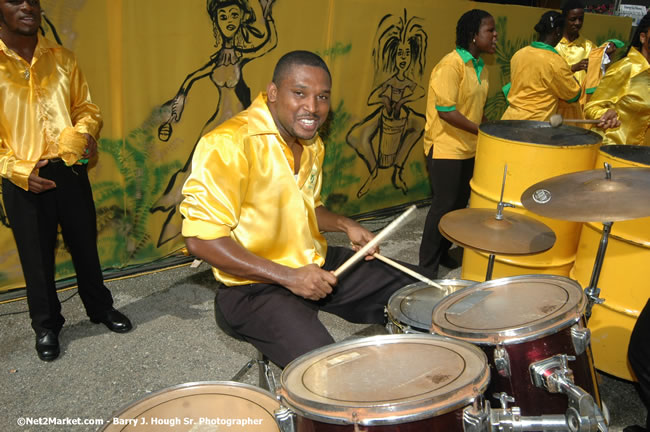 MS Freedom Of The Seas [Royal Caribbean International's - Newest Vessel] Plaques &amp; Keys Ceremony in order to commemorate its first arrival at the Port Montego Bay Photos - Negril Travel Guide, Negril Jamaica WI - http://www.negriltravelguide.com - info@negriltravelguide.com...!