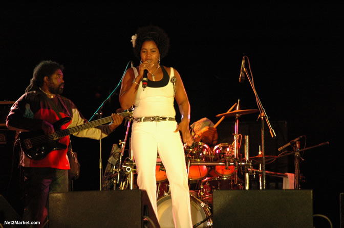 Toots & The Maytals and King of DJ - Yellowman - Also: Vengance - Skull Head - Singing Hanna - Wiskey Bagio and backed by the Hurrican Band - Money Cologne Birthday Bash @ the Samsara Hotel, West End, Negril, Jamaica - Negril Travel Guide, Negril Jamaica WI - http://www.negriltravelguide.com - info@negriltravelguide.com...!