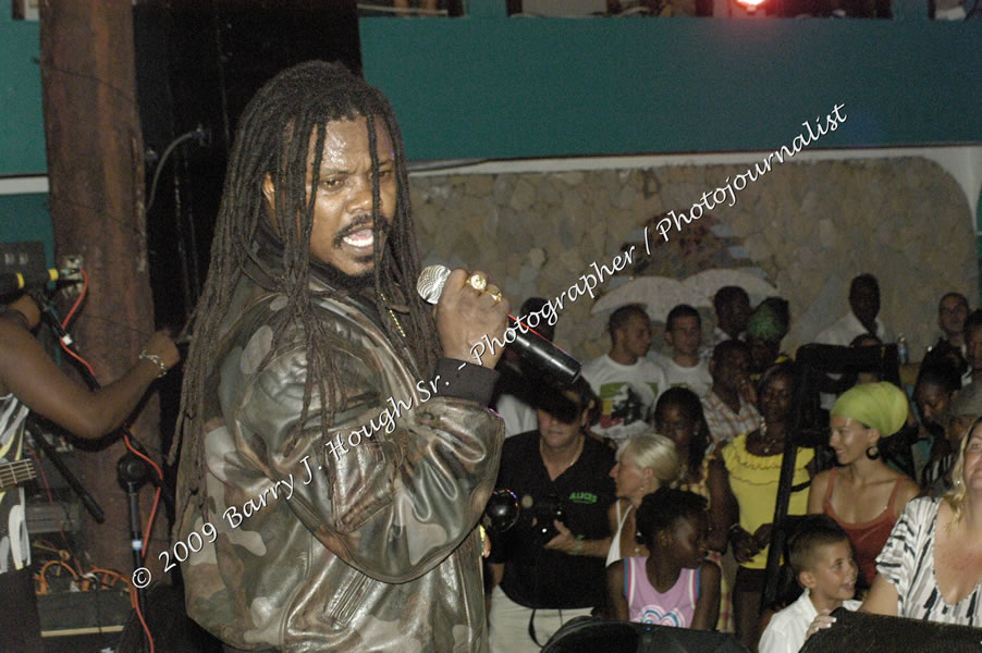  Luciano "Live in Concert" Negril Escape Resort & Spa, Openning Acts: Justice Merchant, and Timmi Burrell, Backing Band: JAH Messenjah, One Love Reggae Summer Series, West End, Negril, Westmoreland, Jamaica W.I. - Tuesday, August 11, 2009 - Photographs by Barry J. Hough Sr. Photojournalist/Photograper - Photographs taken with a Nikon D70, D100, or D300 - Negril Travel Guide, Negril Jamaica WI - http://www.negriltravelguide.com - info@negriltravelguide.com...!