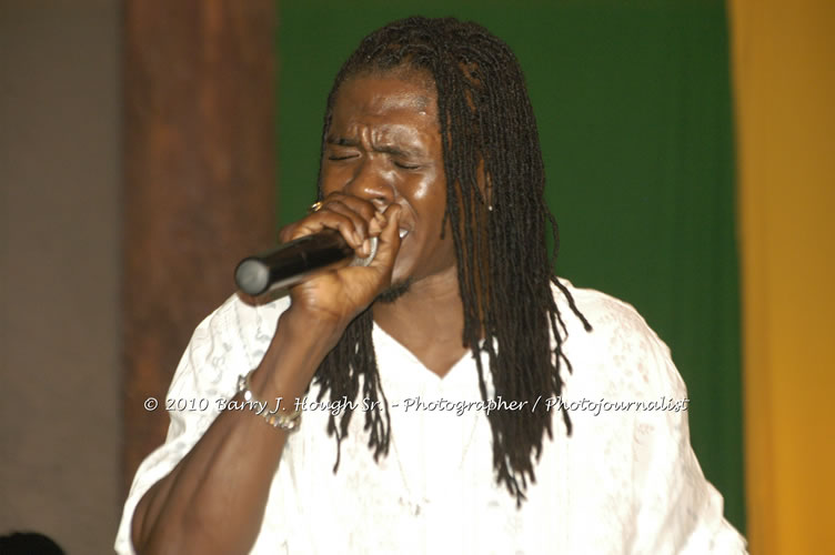 Chaka Demus & Pliers - Live In Concert @ Negril Escape Resort and Spa, December 8, 2009, One Love Drive, West End, Negril, Westmoreland, Jamaica W.I. - Photographs by Net2Market.com - Barry J. Hough Sr, Photographer/Photojournalist - Negril Travel Guide, Negril Jamaica WI - http://www.negriltravelguide.com - info@negriltravelguide.com...!