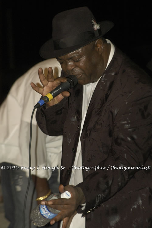 Chaka Demus & Pliers - Live In Concert @ Negril Escape Resort and Spa, December 8, 2009, One Love Drive, West End, Negril, Westmoreland, Jamaica W.I. - Photographs by Net2Market.com - Barry J. Hough Sr, Photographer/Photojournalist - Negril Travel Guide, Negril Jamaica WI - http://www.negriltravelguide.com - info@negriltravelguide.com...!