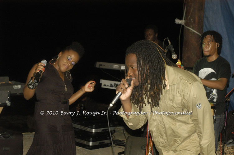 Etana - Live In Concert - One Love Reggae Concert Series 09/10 @ Negril Escape Resort and Spa, December 22, 2009, One Love Drive, West End, Negril, Westmoreland, Jamaica W.I. - Photographs by Net2Market.com - Barry J. Hough Sr, Photographer/Photojournalist - Negril Travel Guide, Negril Jamaica WI - http://www.negriltravelguide.com - info@negriltravelguide.com...!