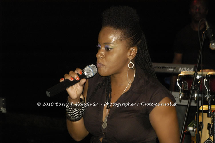 Etana - Live In Concert - One Love Reggae Concert Series 09/10 @ Negril Escape Resort and Spa, December 22, 2009, One Love Drive, West End, Negril, Westmoreland, Jamaica W.I. - Photographs by Net2Market.com - Barry J. Hough Sr, Photographer/Photojournalist - Negril Travel Guide, Negril Jamaica WI - http://www.negriltravelguide.com - info@negriltravelguide.com...!