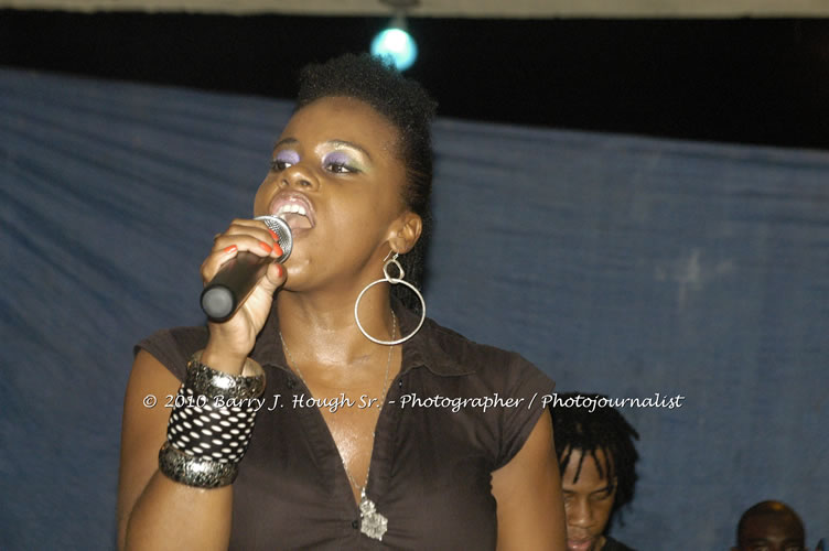 Etana - Live In Concert - One Love Reggae Concert Series 09/10 @ Negril Escape Resort and Spa, December 22, 2009, One Love Drive, West End, Negril, Westmoreland, Jamaica W.I. - Photographs by Net2Market.com - Barry J. Hough Sr, Photographer/Photojournalist - Negril Travel Guide, Negril Jamaica WI - http://www.negriltravelguide.com - info@negriltravelguide.com...!