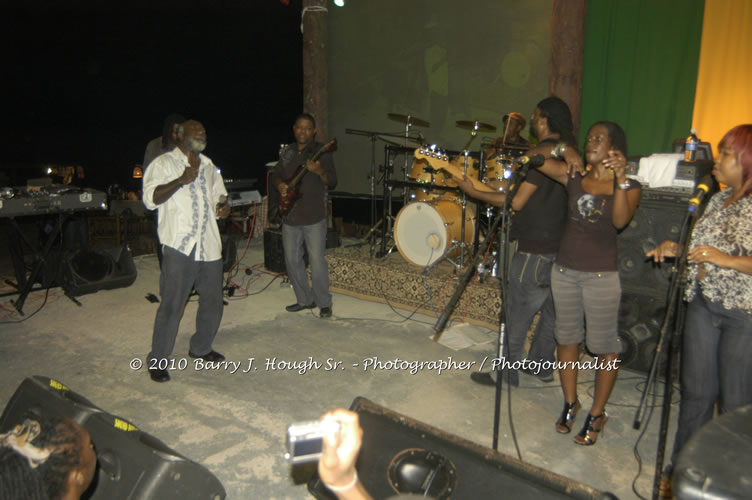 Freddy McGregor - Live In Concert @ Negril Escape Resort and Spa, One Love Drive, West End, Negril, Westmoreland, Jamaica W.I. - Photographs by Net2Market.com - Barry J. Hough Sr, Photographer/Photojournalist - Negril Travel Guide, Negril Jamaica WI - http://www.negriltravelguide.com - info@negriltravelguide.com...!