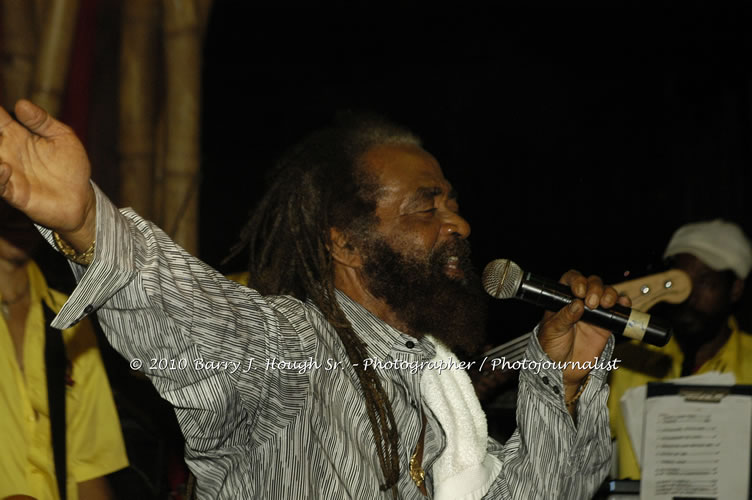 John Holt - Live in Concert - Also featuring Uprising Bank, plus DJ Gemini @ One Love Reggae Concerts Series 09/10 @ Negril Escape Resort & Spa, February 9, 2010, One Love Drive, West End, Negril, Westmoreland, Jamaica W.I. - Photographs by Net2Market.com - Barry J. Hough Sr, Photographer/Photojournalist - The Negril Travel Guide - Negril's and Jamaica's Number One Concert Photography Web Site with over 40,000 Jamaican Concert photographs Published -  Negril Travel Guide, Negril Jamaica WI - http://www.negriltravelguide.com - info@negriltravelguide.com...!