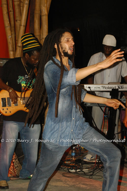 Julian Marley - Grammy Nominee & Son of the Legend Bob Marley - Live in Concert - Also featuring Ras Noble, Power Drill, Iron Head, & Robin Banks - Backing Band Roots Warrior, plus DJ Gemini @ One Love Reggae Concerts Series 09/10 @ Negril Escape Resort & Spa, February 2, 2010, One Love Drive, West End, Negril, Westmoreland, Jamaica W.I. - Photographs by Net2Market.com - Barry J. Hough Sr, Photographer/Photojournalist - The Negril Travel Guide - Negril's and Jamaica's Number One Concert Photography Web Site with over 40,000 Jamaican Concert photographs Published -  Negril Travel Guide, Negril Jamaica WI - http://www.negriltravelguide.com - info@negriltravelguide.com...!