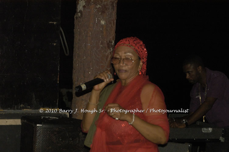 Marcia Griffiths & Edge Michael - Live In Concert - One Love Reggae Concert Series 09/10 @ Negril Escape Resort and Spa, December 29, 2009, One Love Drive, West End, Negril, Westmoreland, Jamaica W.I. - Photographs by Net2Market.com - Barry J. Hough Sr, Photographer/Photojournalist - Negril Travel Guide, Negril Jamaica WI - http://www.negriltravelguide.com - info@negriltravelguide.com...!