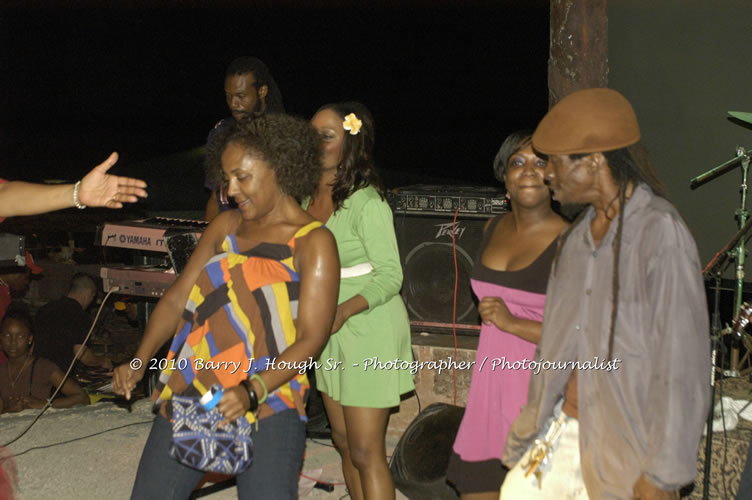 Marcia Griffiths & Edge Michael - Live In Concert - One Love Reggae Concert Series 09/10 @ Negril Escape Resort and Spa, December 29, 2009, One Love Drive, West End, Negril, Westmoreland, Jamaica W.I. - Photographs by Net2Market.com - Barry J. Hough Sr, Photographer/Photojournalist - Negril Travel Guide, Negril Jamaica WI - http://www.negriltravelguide.com - info@negriltravelguide.com...!