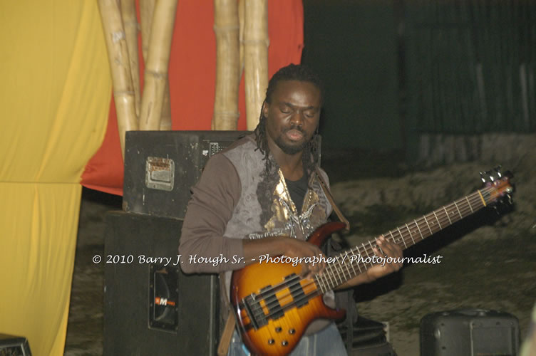 Queen Ifrica - Live In Concert - One Love Reggae Concert Series 09/10 @ Negril Escape Resort and Spa, January 5, 2010, One Love Drive, West End, Negril, Westmoreland, Jamaica W.I. - Photographs by Net2Market.com - Barry J. Hough Sr, Photographer/Photojournalist - Negril Travel Guide, Negril Jamaica WI - http://www.negriltravelguide.com - info@negriltravelguide.com...!