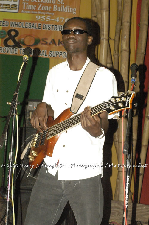 Richie Spice - Live In Concert - One Love Reggae Concert Series 09/10 @ Negril Escape Resort and Spa, January 19, 2010, One Love Drive, West End, Negril, Westmoreland, Jamaica W.I. - Photographs by Net2Market.com - Barry J. Hough Sr, Photographer/Photojournalist - Negril Travel Guide, Negril Jamaica WI - http://www.negriltravelguide.com - info@negriltravelguide.com...!