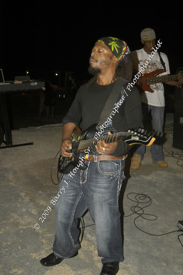  Sanchez - Live in Concert - at the One Love Reggae Concert Series 09/10 @ Negril Escape Resort & Spa - Also Featuring: Timmi Burrell and Justice Merchant- Backing Band Roots Warrior - DJ Gemini - MC Oliver Cargill, Negril Escape Resort & Spa, One Love Drive, West End, Negril, Westmoreland, Jamaica W.I. - Tuesday, November 24, 2009 - Photographs by Net2Market.com - Barry J. Hough Sr, Photographer / Photojournalist - Photos taken with a Nikon D70, D100, or D300 - Negril Travel Guide, Negril Jamaica WI - http://www.negriltravelguide.com - info@negriltravelguide.com...!