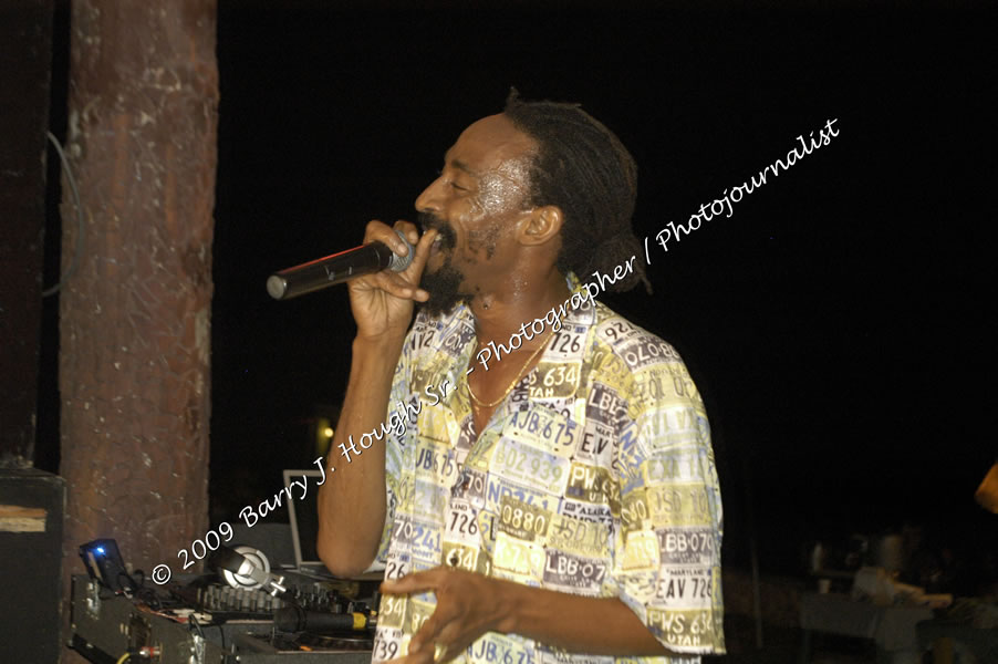  Sanchez - Live in Concert - at the One Love Reggae Concert Series 09/10 @ Negril Escape Resort & Spa - Also Featuring: Timmi Burrell and Justice Merchant- Backing Band Roots Warrior - DJ Gemini - MC Oliver Cargill, Negril Escape Resort & Spa, One Love Drive, West End, Negril, Westmoreland, Jamaica W.I. - Tuesday, November 24, 2009 - Photographs by Net2Market.com - Barry J. Hough Sr, Photographer / Photojournalist - Photos taken with a Nikon D70, D100, or D300 - Negril Travel Guide, Negril Jamaica WI - http://www.negriltravelguide.com - info@negriltravelguide.com...!