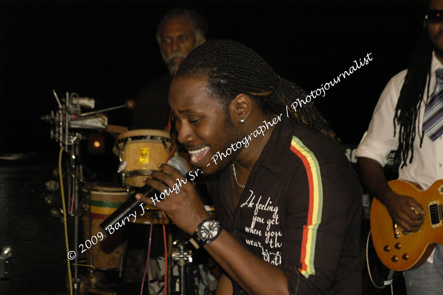  Tarrus Riley - Live in Concert - at the One Love Reggae Concert Series 09/10 @ Negril Escape Resort & Spa - Also Featuring: Mistic Bowie, Monday Justice, Cash, Dean Frazier - DJ Gemini - MC Oliver Cargill, Negril Escape Resort & Spa, One Love Drive, West End, Negril, Westmoreland, Jamaica W.I. - Tuesday, November 17, 2009 - Photographs by Net2Market.com - Barry J. Hough Sr, Photographer / Photojournalist - Photos taken with a Nikon D70, D100, or D300 - Negril Travel Guide, Negril Jamaica WI - http://www.negriltravelguide.com - info@negriltravelguide.com...!