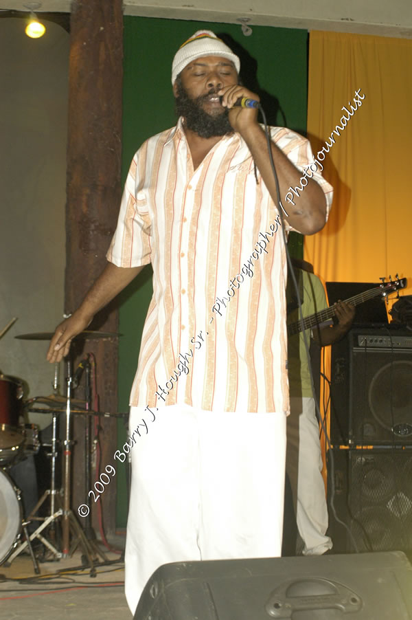  Tarrus Riley - Live in Concert - at the One Love Reggae Concert Series 09/10 @ Negril Escape Resort & Spa - Also Featuring: Mistic Bowie, Monday Justice, Cash, Dean Frazier - DJ Gemini - MC Oliver Cargill, Negril Escape Resort & Spa, One Love Drive, West End, Negril, Westmoreland, Jamaica W.I. - Tuesday, November 17, 2009 - Photographs by Net2Market.com - Barry J. Hough Sr, Photographer / Photojournalist - Photos taken with a Nikon D70, D100, or D300 - Negril Travel Guide, Negril Jamaica WI - http://www.negriltravelguide.com - info@negriltravelguide.com...!