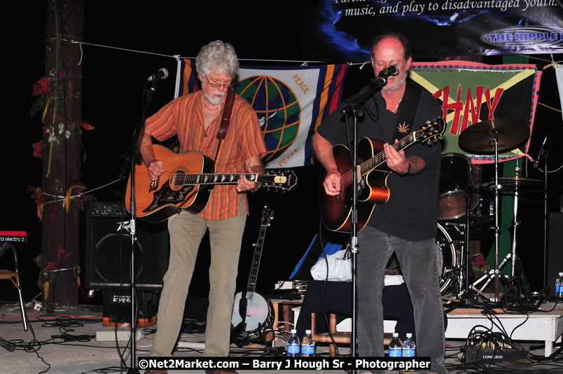 Chinese New Year @ The Sunset Show at Negril Escape - Tuesday, January 27, 2009 - Live Reggae Music at Negril Escape - Tuesday Nights 6:00PM to 10:00 PM - Photographs by Net2Market.com - Barry J. Hough Sr, Photographer/Photojournalist - Negril Travel Guide, Negril Jamaica WI - http://www.negriltravelguide.com - info@negriltravelguide.com...!