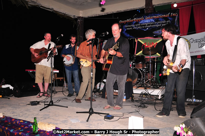 Chinese New Year @ The Sunset Show at Negril Escape - Tuesday, January 27, 2009 - Live Reggae Music at Negril Escape - Tuesday Nights 6:00PM to 10:00 PM - Photographs by Net2Market.com - Barry J. Hough Sr, Photographer/Photojournalist - Negril Travel Guide, Negril Jamaica WI - http://www.negriltravelguide.com - info@negriltravelguide.com...!