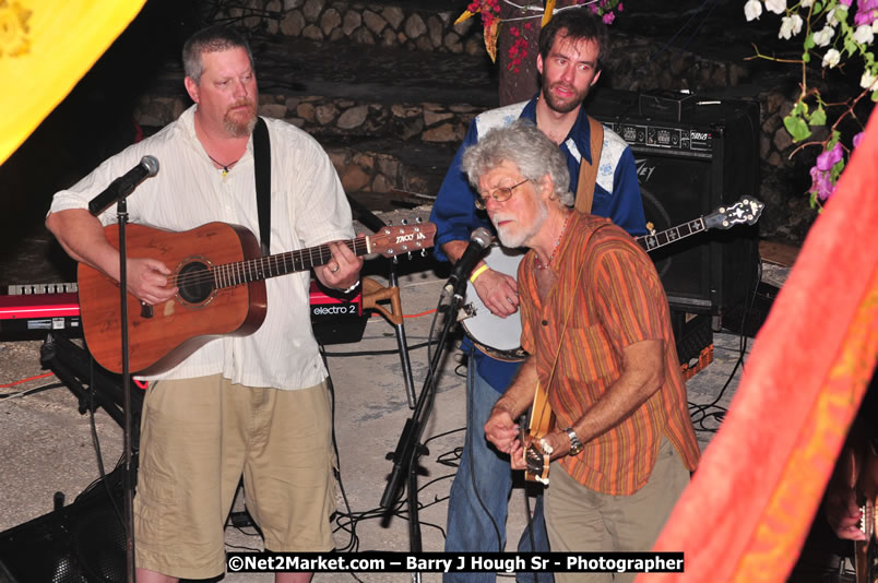 Chinese New Year @ The Sunset Show at Negril Escape - Tuesday, January 27, 2009 - Live Reggae Music at Negril Escape - Tuesday Nights 6:00PM to 10:00 PM - Photographs by Net2Market.com - Barry J. Hough Sr, Photographer/Photojournalist - Negril Travel Guide, Negril Jamaica WI - http://www.negriltravelguide.com - info@negriltravelguide.com...!