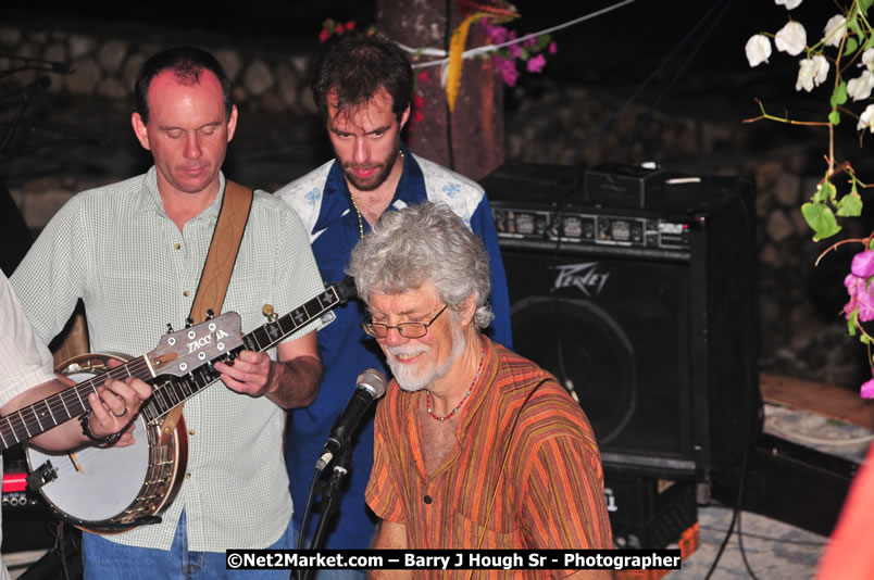 Chinese New Year @ The Sunset Show at Negril Escape - Tuesday, January 27, 2009 - Live Reggae Music at Negril Escape - Tuesday Nights 6:00PM to 10:00 PM - Photographs by Net2Market.com - Barry J. Hough Sr, Photographer/Photojournalist - Negril Travel Guide, Negril Jamaica WI - http://www.negriltravelguide.com - info@negriltravelguide.com...!