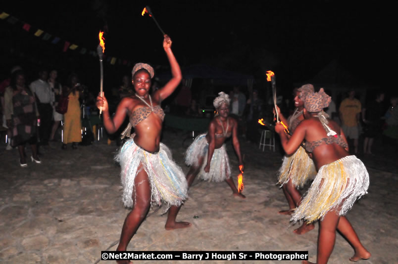 Chinese New Year @ The Sunset Show at Negril Escape - Tuesday, January 27, 2009 - Live Reggae Music at Negril Escape - Tuesday Nights 6:00PM to 10:00 PM - Photographs by Net2Market.com - Barry J. Hough Sr, Photographer/Photojournalist - Negril Travel Guide, Negril Jamaica WI - http://www.negriltravelguide.com - info@negriltravelguide.com...!