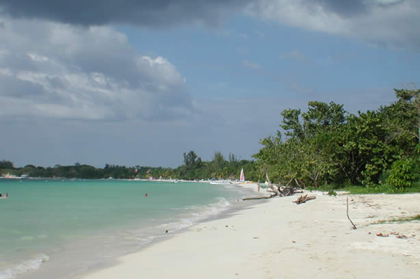 A Photo Walk along Negril's Famous Seven Mile Beach - Negril Travel Guide, Negril Jamaica WI - http://www.negriltravelguide.com - info@negriltravelguide.com...!