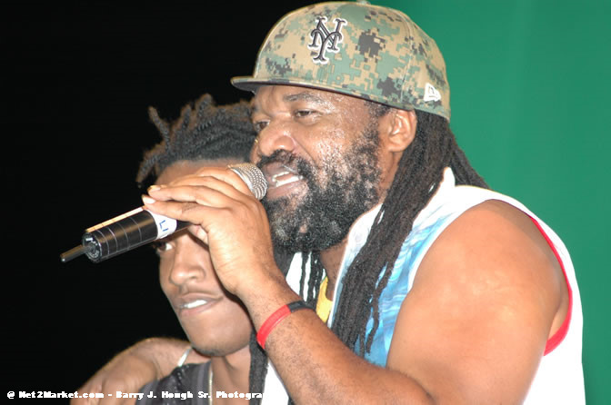 Tony Rebel - Tru Juice Rebel Salute 2006 - Reggae's Premiere Roots Festival - Pre-Show Venue Photos -Port Kaiser Sports Club, Saturday, January 14, 2006 - Negril Travel Guide, Negril Jamaica WI - http://www.negriltravelguide.com - info@negriltravelguide.com...!