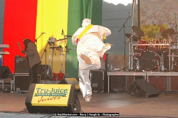 Capleton at Tru-Juice Rebel Salute 2008 - The 15th staging of Tru-Juice Rebel Salute, Saturday, January 12, 2008, Port Kaiser Sports Club, St. Elizabeth, Jamaica W.I. - Photographs by Net2Market.com - Barry J. Hough Sr, Photographer - Negril Travel Guide, Negril Jamaica WI - http://www.negriltravelguide.com - info@negriltravelguide.com...!