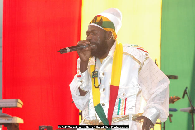 Capleton at Tru-Juice Rebel Salute 2008 - The 15th staging of Tru-Juice Rebel Salute, Saturday, January 12, 2008, Port Kaiser Sports Club, St. Elizabeth, Jamaica W.I. - Photographs by Net2Market.com - Barry J. Hough Sr, Photographer - Negril Travel Guide, Negril Jamaica WI - http://www.negriltravelguide.com - info@negriltravelguide.com...!