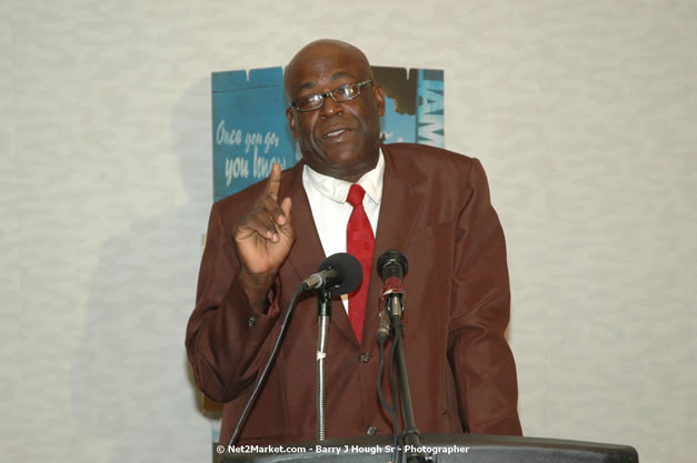 Red Cap Porters Awards - Minister of Tourism, Hon. Edmund Bartlett - Director of Tourism, Basil Smith - Friday, December 14, 2007 - Holiday Inn Sunspree, Montego Bay, Jamaica W.I. - Photographs by Net2Market.com - Barry J. Hough Sr, Photographer - Negril Travel Guide, Negril Jamaica WI - http://www.negriltravelguide.com - info@negriltravelguide.com...!