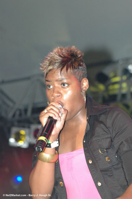 Fantasia - Red Stripe Reggae Sumfest 2005 - International Night #2 - July 23th, 2005 - Negril Travel Guide, Negril Jamaica WI - http://www.negriltravelguide.com - info@negriltravelguide.com...!