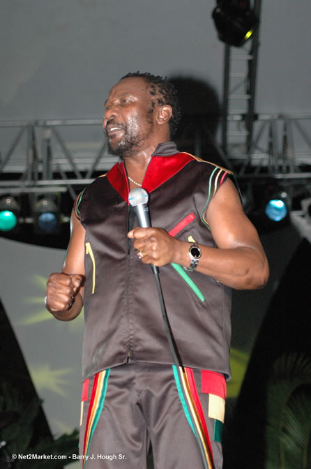 Toots and The Maytails - Red Stripe Reggae Sumfest 2005 - International Night #2 - July 23th, 2005 - Negril Travel Guide, Negril Jamaica WI - http://www.negriltravelguide.com - info@negriltravelguide.com...!